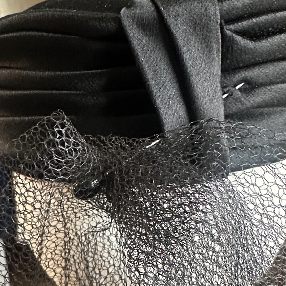 Elegant Black Vintage Modern Miss Hat - Picture 4 of 7